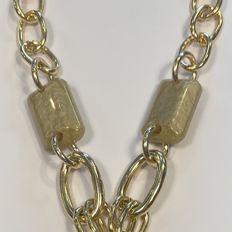 Gld Link/Gld Med Necklace<br />
Gld<br />
Size: Necklace