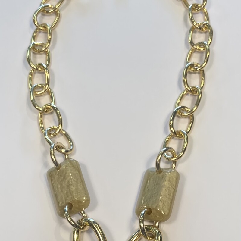 Gld Link/Gld Med Necklace<br />
Gld<br />
Size: Necklace