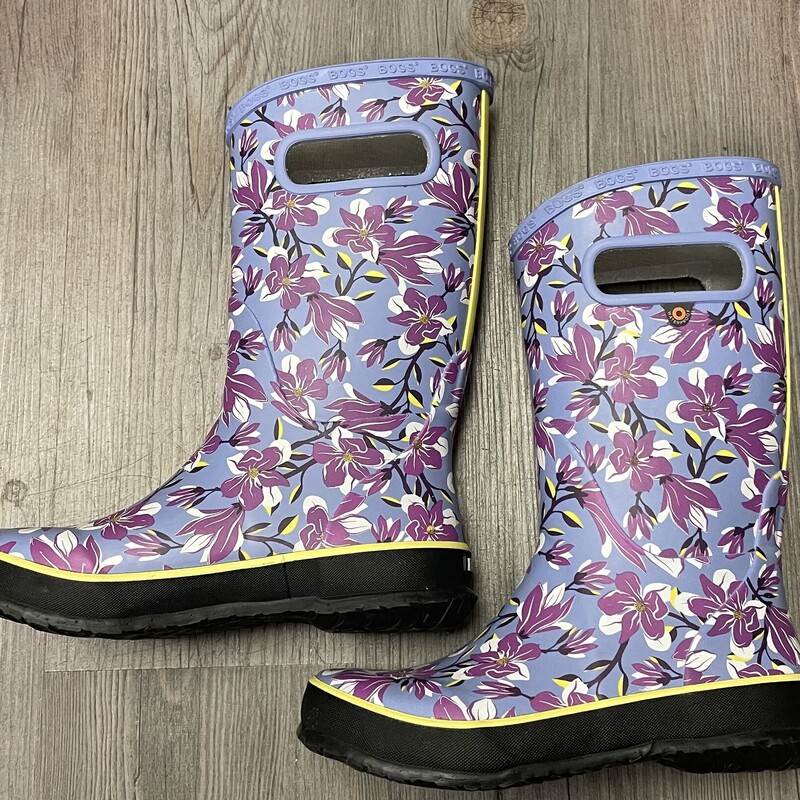 Bogs Rain Boots, Floral, Size: 2Y<br />
LIke NEW
