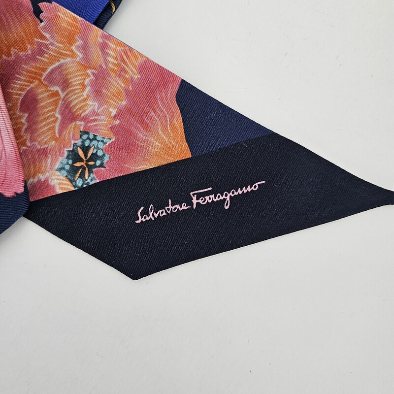Salvatore Ferragamo, NvyFlrl, Size: Silk