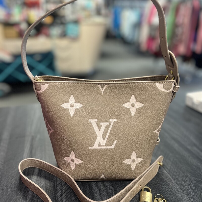 Small Tav Designer Purse