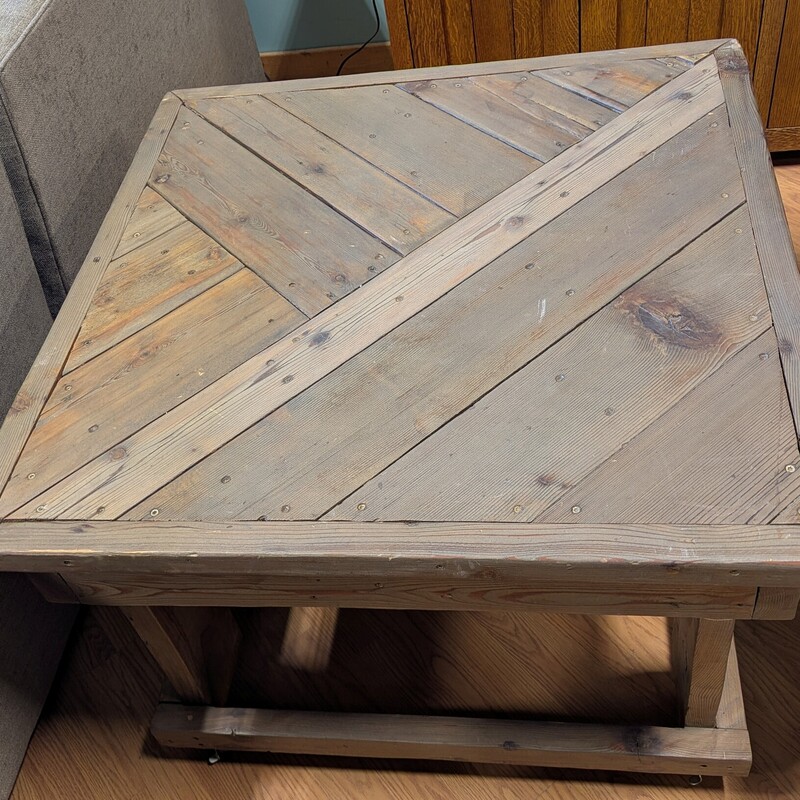 Rolling Side Table, Rustic, Square
33 x 33 x 24h