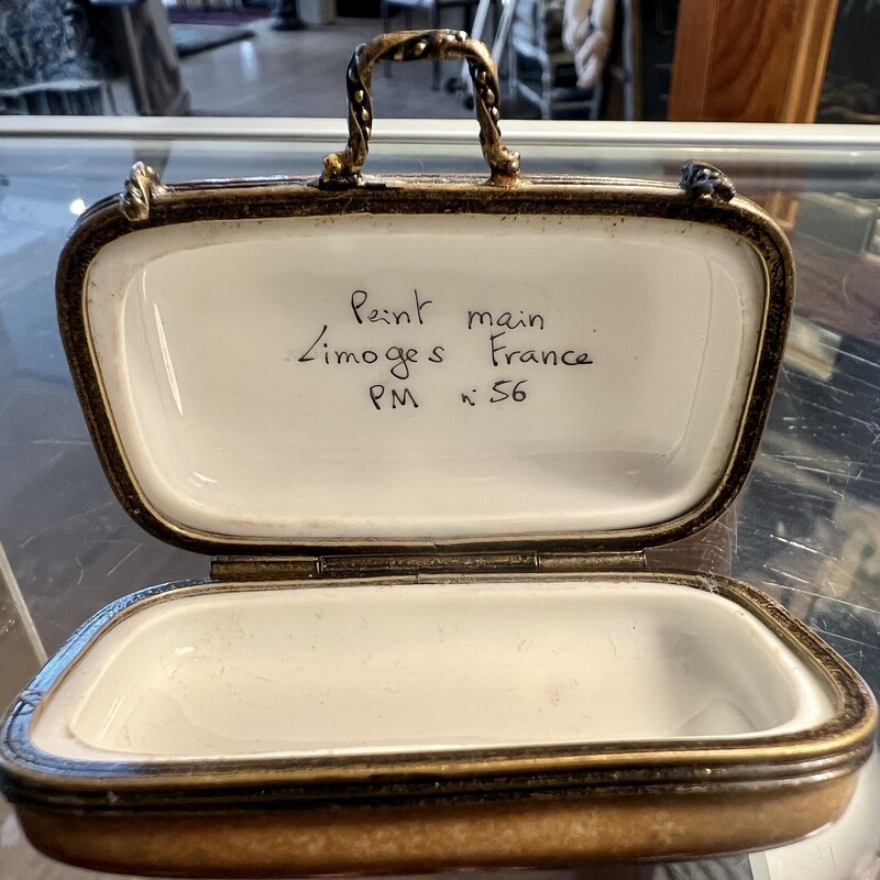Limoges suitcase Trinket Box
Size: 2x2