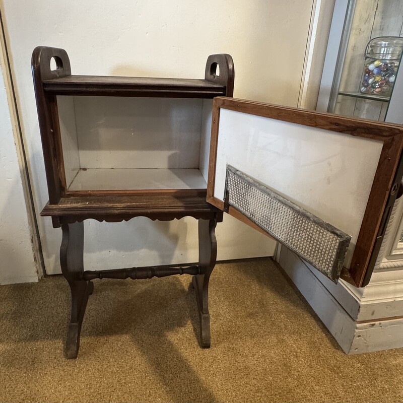 Vtg Porcelain Lined Humidor
White Porcelain Inside. In Good Condition
14.5 Inches Wide, 10 Inches Deep, 26 Inches High