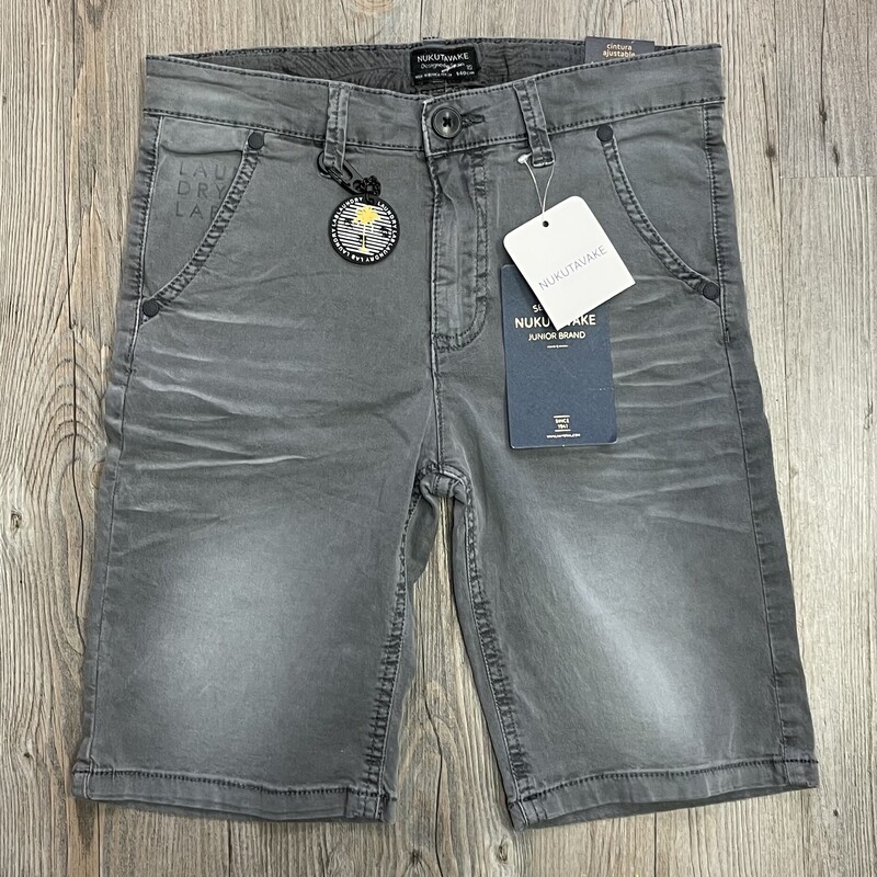 Nukutavake Shorts,Grey, Size: 10Y
Adjustable waist
NEW