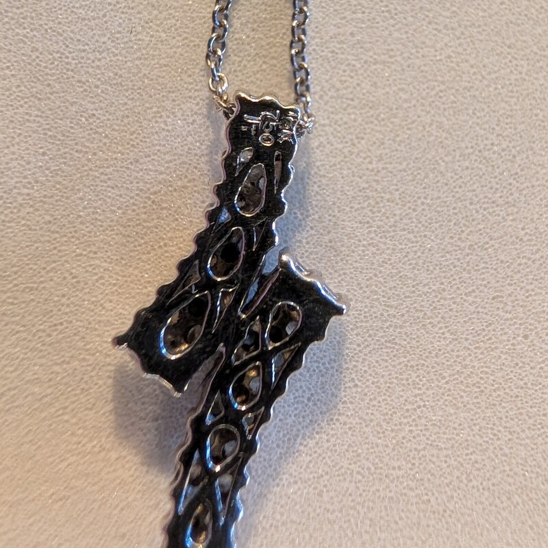 18k Gold Pendant W/ 36 real diamonds
16in Gold Chain