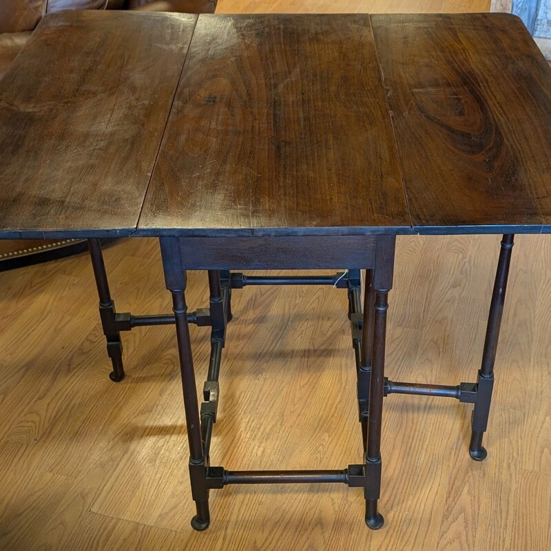Spider Leg Drop Leaf Table Mahogany Antique
33w x 28h x 15-37.5 with leaves