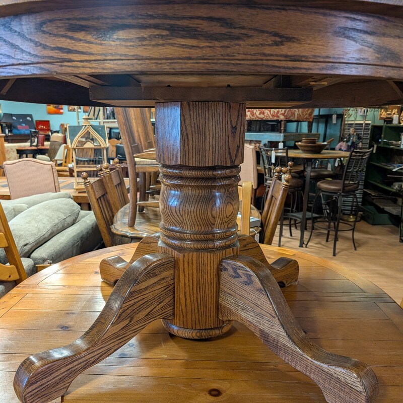 Round Oak Dining Table 47in
Leaf 24in