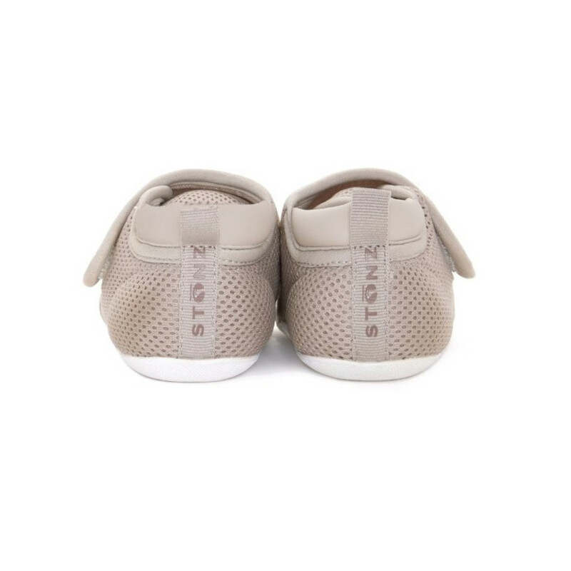 STONZ Cruiser Baby, Dune, Size: 4T (6-12M)<br />
<br />
Designed for walking: Lightweight and flexible sole bends at the 1/3 front of the foot to help with balance and foot movement, while the reinforced heel keeps your little one stable (so less boo-boos from falling!)Fits narrow and chunky feet: The wide opening and Velcro closure will make it so easy to take your little one out in no time, once you slide these on and adjust, they’ll fit your baby perfectly (and stay on all day).Safe for early walkers: With a wide toe cap and a foot wrapping design, the Cruiser keeps their little toe beans protected from bumping around as they learn to walk.No stinky feet over here!: The breathable mesh upper and hi-poly insole keep their feet dry and breathing even after a hot day in the park.Safe for your child + the planet: Made from all-vegan and non-toxic materials, the cruiser keeps your child and the planet safe.<br />
<br />
Easy on, for all chunky feet<br />
<br />
The Cruiser opens wide, so it's easy to slip it on all chunky feet. With a soft velcro closure, it secures their little feet inside comfortably as they walk with confidence.<br />
<br />
DESCRIPTION<br />
Flexible, adjustable & breathable shoes for infants!<br />
Help your baby walk with confidence! The Cruiser™ - Baby Shoe is based on scientific research and designed to support early walking. With sturdy ankle support and a flexible sole, this shoe will help your little one stand up and improve their balance.<br />
<br />
Comfortable for them and easy for you, the wide opening of the Cruiser™ - Baby ensures you can slip them on and be out the door without the hassle; perfect for those hectic mornings. With a little practice, they’ll be walking, running and jumping in no time!