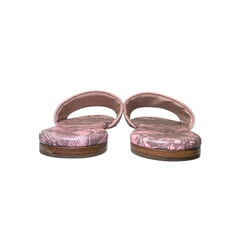 Dior D Way Embrioder Logo Pink & Gray Slides<br />
<br />
Size 38.5<br />
<br />
Style Code: NE 03 23<br />
<br />
In very good condition. Some wear on bottoms.<br />
<br />
Does not come with original dust bag or box.