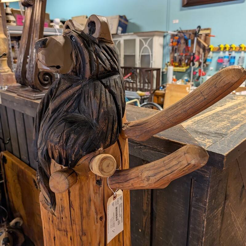 Chainsaw Bear Bench, Cute!<br />
40w + 9in with Hooks<br />
13d x 65h<br />
Seat 22w