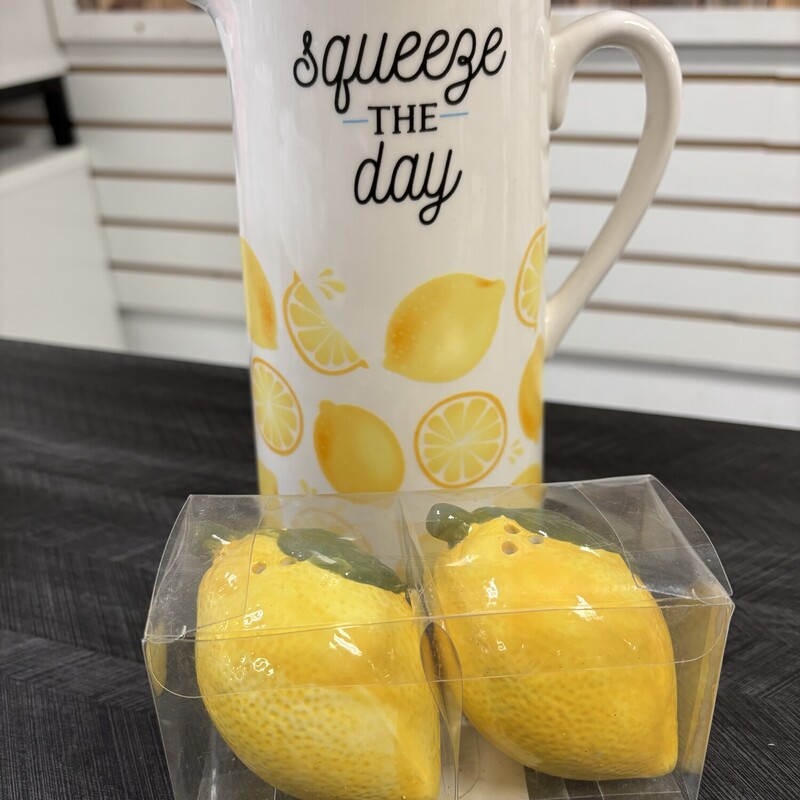 Lemon S&P Shakers & Pitcher