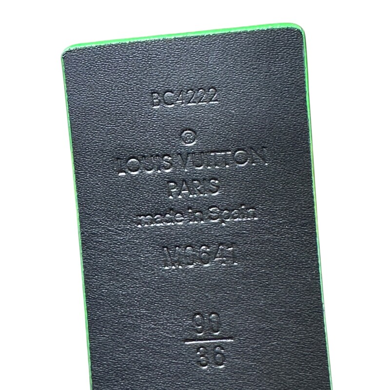 Louis Vuitton Tatic 35MM Green Black Belt<br />
<br />
Style Code: M0641 BC4222<br />
<br />
Size:90<br />
<br />
In excellent condition. Like new.<br />
<br />
Comes with original dust bag and box.
