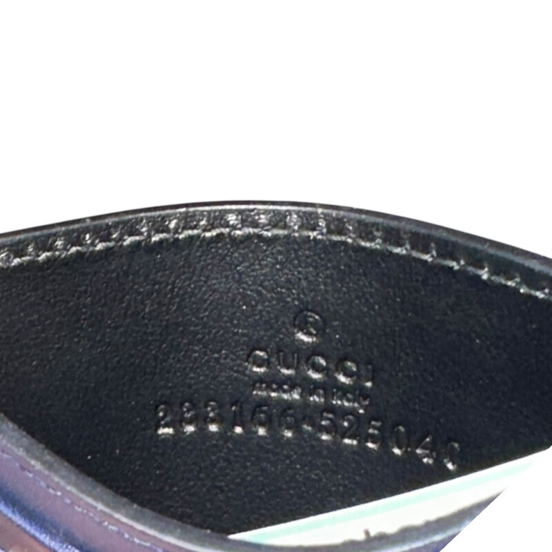 Gucci GG Card Holder  Navy Supreme Wallet<br />
<br />
Date Code:<br />
233166 .525040<br />
<br />
Dimensions:<br />
Base length: 4 in<br />
<br />
Height: 2.75 in<br />
<br />
In excellent condition.<br />
<br />
Does not come with the original dust bag or box.