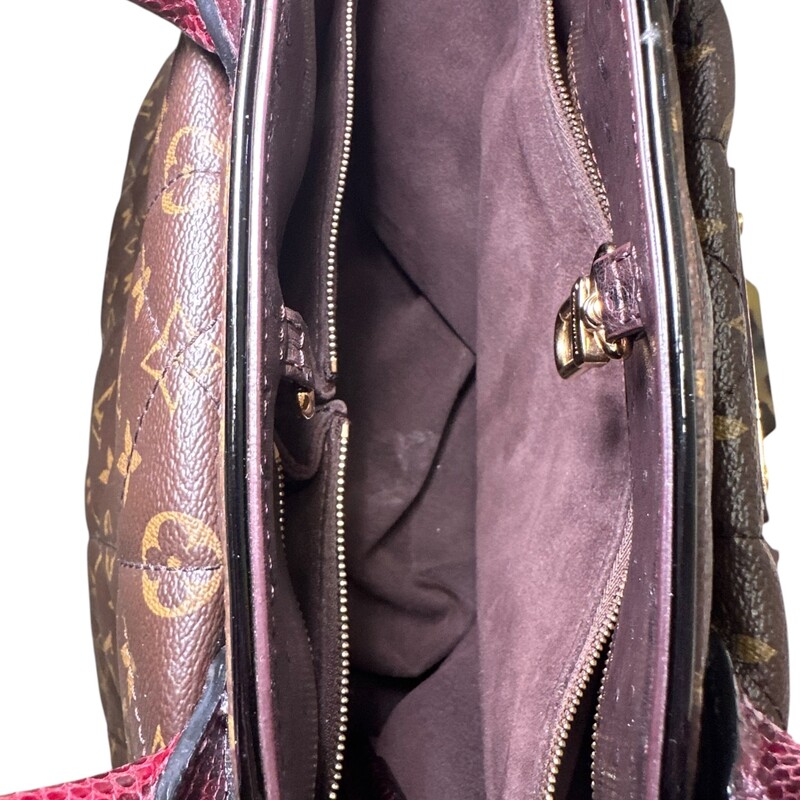 Louis Vuitton Etoile Exotique Phyton Quilted Bag<br />
<br />
Date Code: RC4171<br />
<br />
Dimensions:16 L  x  13 H  inches<br />
<br />
In very good condition. No long strap included. Some minor scuffs on the hardware and some minor marks inside the interior.<br />
<br />
Does not come with original dust bag or box.