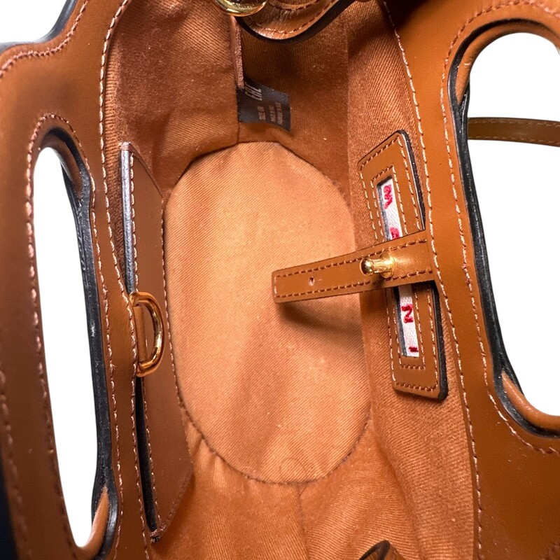 Marni Tropicali Micro Leather Raffia Tote<br />
<br />
Dimensions: 6L x 4.5 H inches<br />
<br />
In excellent condition.<br />
<br />
Does not come with original dust bag or box.