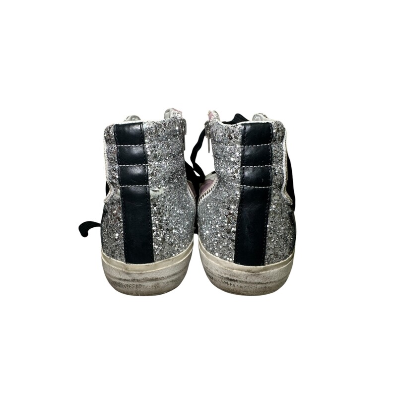 Golden Goose Slide Sneakers Pink & Silver<br />
<br />
Size: 37<br />
<br />
In very good condition. Light wear throughout the shoes.<br />
<br />
Does not come with original dust bag or box.