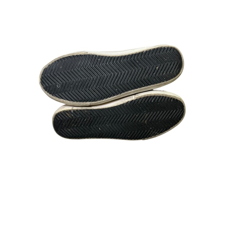 Golden Goose Slide Sneakers Pink & Silver<br />
<br />
Size: 37<br />
<br />
In very good condition. Light wear throughout the shoes.<br />
<br />
Does not come with original dust bag or box.
