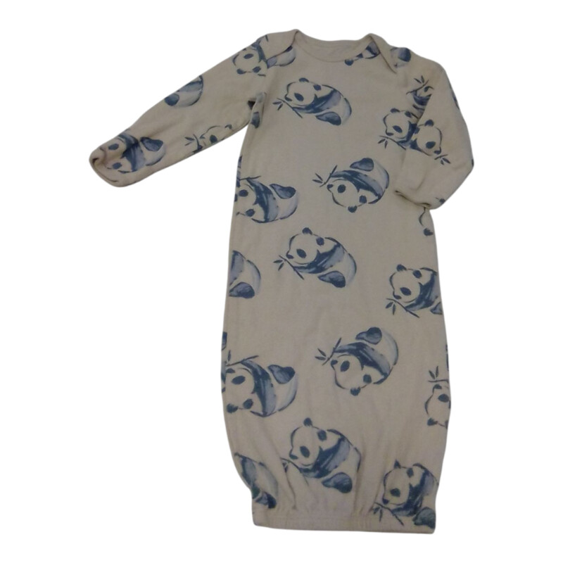 Sleeper: Panda, Boy, Size: 3m

Located at Pipsqueak Resale Boutique inside the Vancouver Mall, Suite 230, (upstairs between Round 1 and Golds Gym) or online at: #pipsqueakresale

All items are photographed prior to being steamed. Cross posted, items are located at #PipsqueakResaleBoutique, payments accepted: cash, paypal & credit cards. Any flaws will be described in the comments. More pictures available with link above. Local pick up available at the #VancouverMall, tax will be added (not included in price), shipping available (not included in price, *starts at $9.99; please contact regarding shipment of toys or other larger items), item can be placed on hold with communication, message with any questions. Join Pipsqueak Resale - Online to see all the new items! Follow us on IG @pipsqueakresale / Facebook @pipsqueakresaleboutique & Thanks for looking! Due to the nature of consignment, any known flaws will be described; ALL SHIPPED SALES ARE FINAL. All items are currently located inside Pipsqueak Resale Boutique as a store front items purchased on location before items are prepared for shipment will be refunded.

#resalerocks #shopsmall #pipsqueakresale #shopvanmall #vancouverwa #portland #reusereducerecycle #fashiononabudget #chooseused #consignment #savemoney #shoplocal #weship  #shopvanmall #vancouvermall #vancouver #vancouverwashington #keepusopen #shoplocalonline #resale #resaleboutique #mommyandme #minime #fashion #reseller #usedclothing #usedtoys #secondhand #consign #store #clothes #womensclothes #kidsclothes #shopvancouvermall