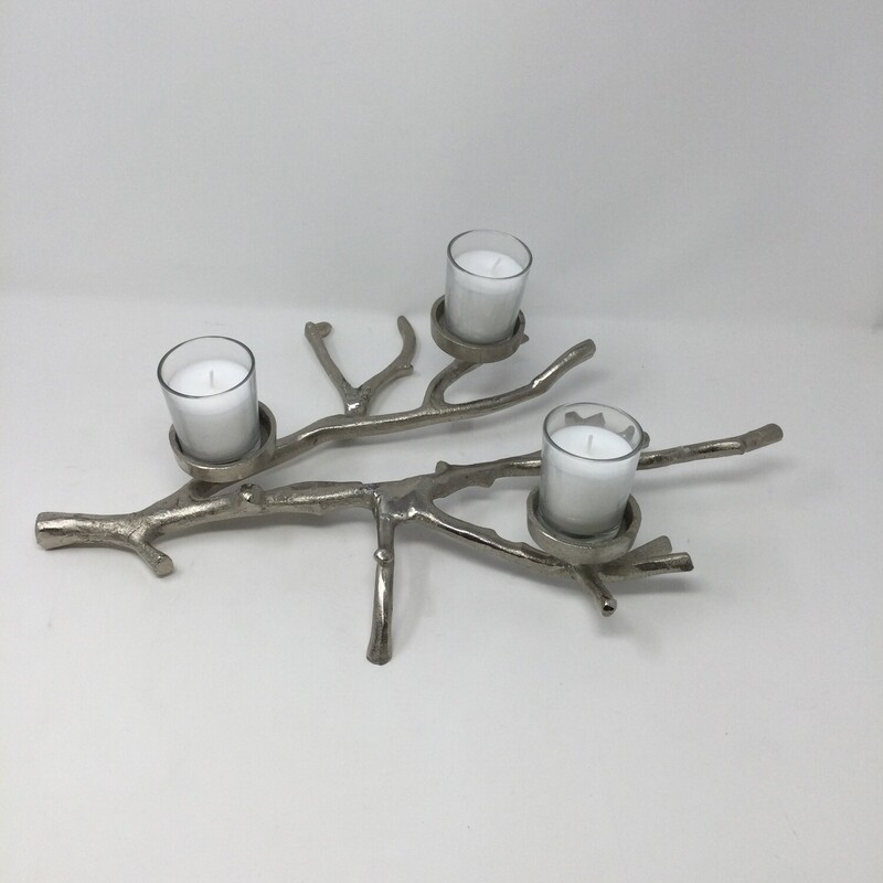Antler Candle Holder,
Silver,
Size: 17 X 12 In