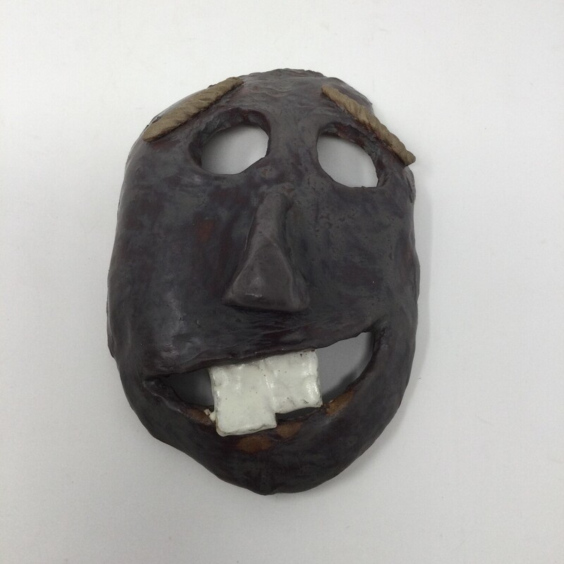 Artisan Clay Mask,
Brown,
Size: 8 X 5.5 In