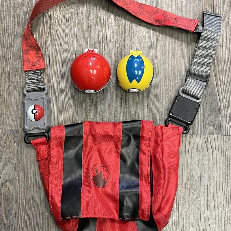 Pokemon FireBag Clip Go, Multi, Size: Pre-owned