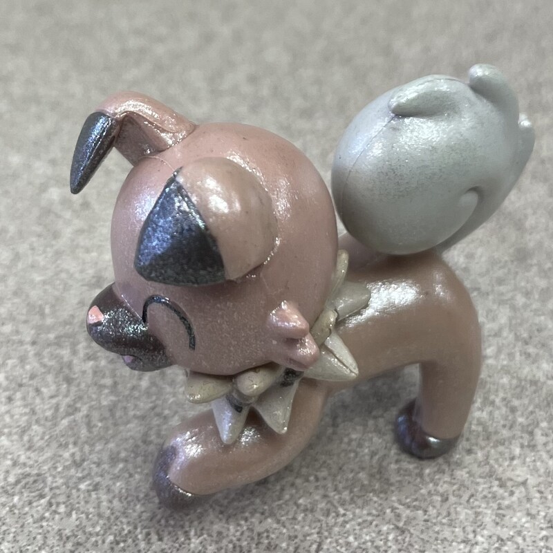 Pokemon Rockruff figurine, Rosegold, Size: Pre-owned