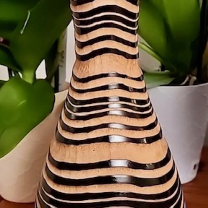 Taiwan Carved Line Wood