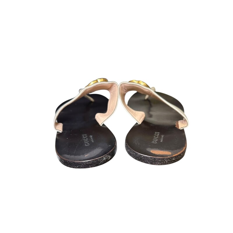 Gucci GG Marmont Cream Sandals<br />
<br />
Size 40<br />
<br />
In good condition. Wear throughout the shoes. Loss of shape.<br />
<br />
Does not come with the original dust bag or box.