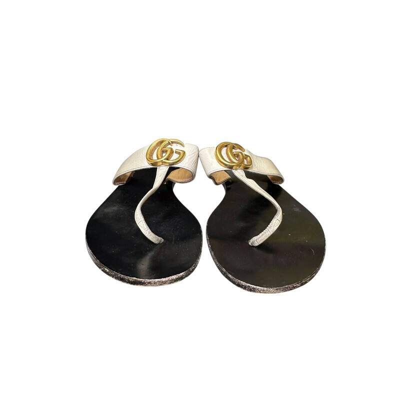 Gucci GG Marmont Cream Sandals<br />
<br />
Size 40<br />
<br />
In good condition. Wear throughout the shoes. Loss of shape.<br />
<br />
Does not come with the original dust bag or box.
