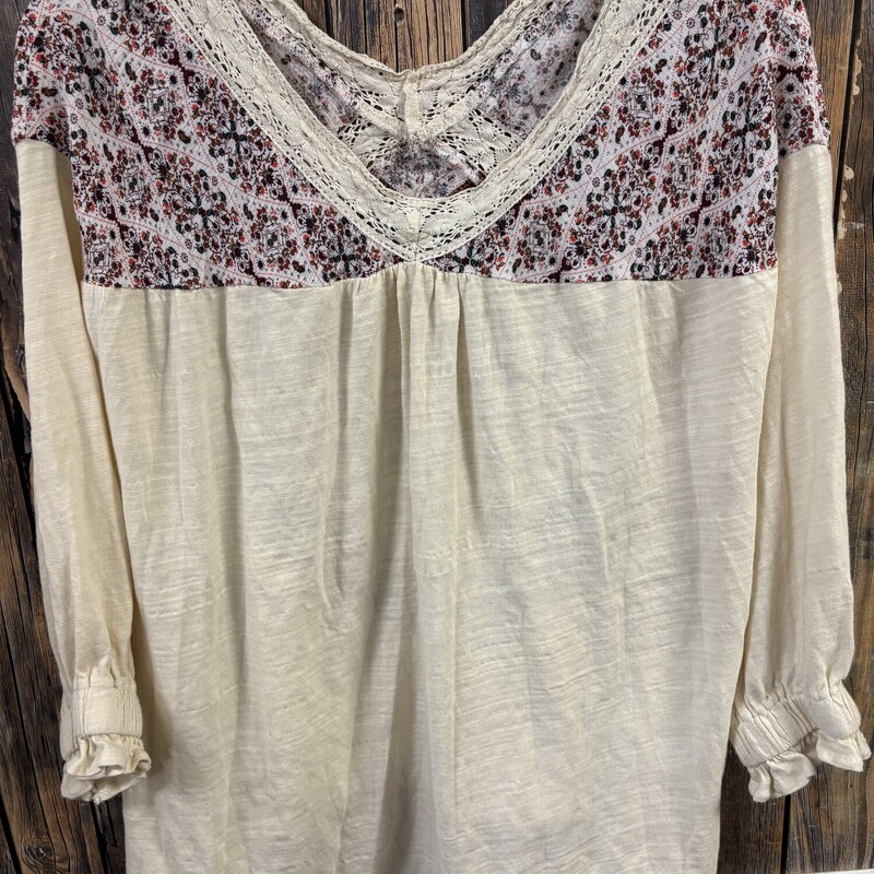 Cream/maroon Shirt, Size: Large