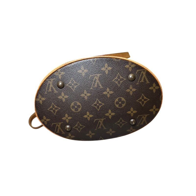 Louis Vuitton Petite  Bucket Monogram Bag with Pouch<br />
<br />
Date Code: VI0071<br />
<br />
Dimensions: 10H X 9L inches<br />
<br />
In good condition. Some wear and peeling inside the interior. Some water marks on the bottom leather.<br />
<br />
Does not come with original dust bag or box