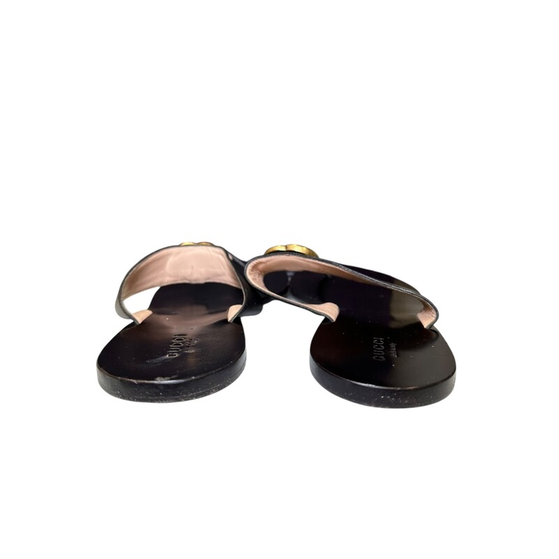 Gucci GG Marmont Black Sandals

Size 40

In good condition. Wear throughout the shoes. Loss of shape.

Does not come with the original dust bag or box.
