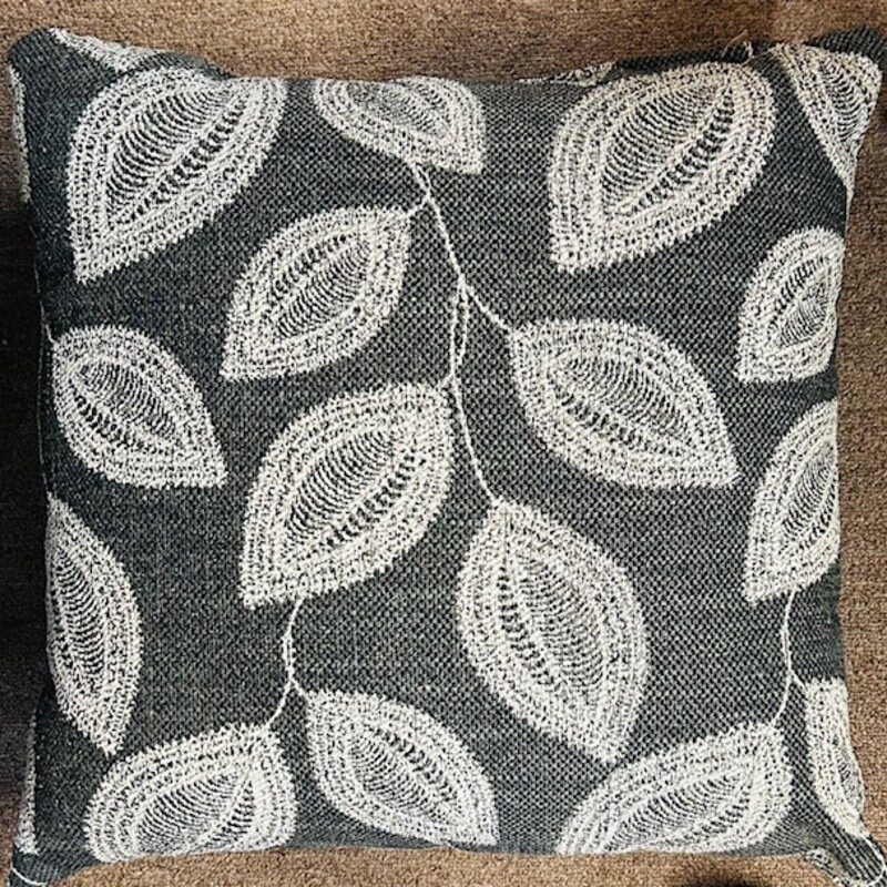 Leaf Pattern
Gray Cream
Size: 19x19