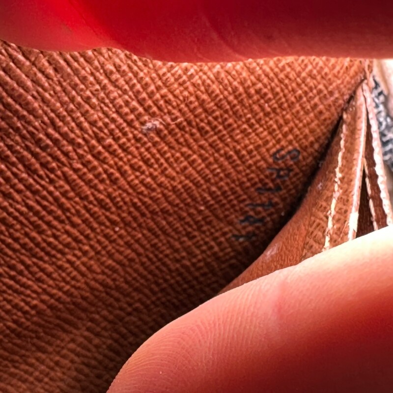 Louis Vuitton Joey Buckle Quilted Wallet

Date Code:SP1141

In very good condition. Some scratching and light tarnishing of hardware.

Does not come with original box or dust bag