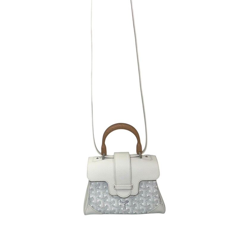 Goyard Saigon Souple White Mini Handbag<br />
<br />
Code: LAR020233<br />
<br />
<br />
Dimensions:<br />
Length: 20 cm<br />
Width: 7.5 cm<br />
Height: 15 cm<br />
<br />
In excellent condition.<br />
<br />
Comes with the original dust bag. No box.