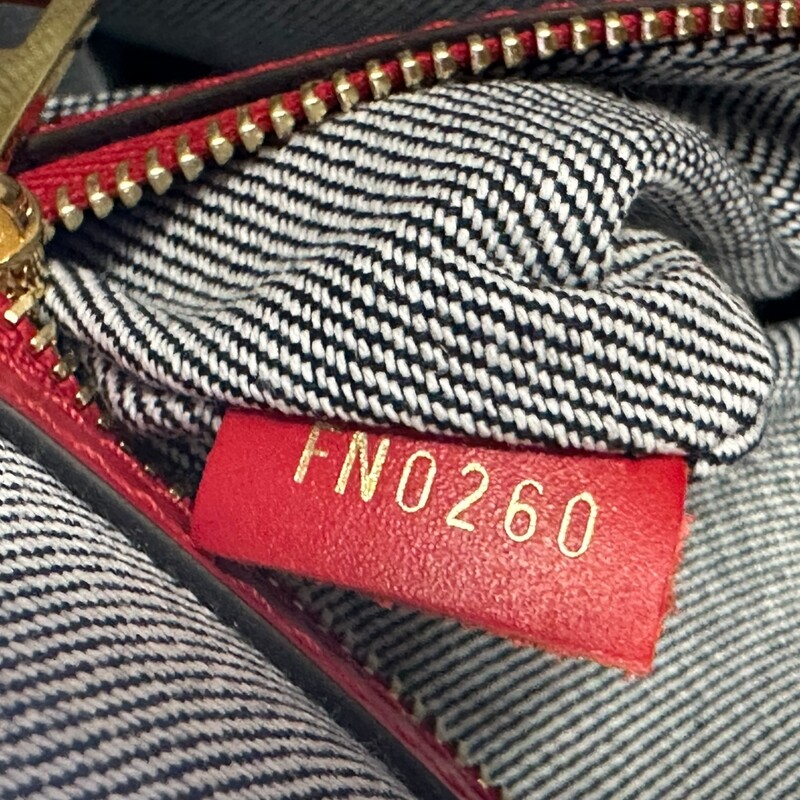 Louis Vuitton OntheGo GM Patchwork<br />
<br />
Date Code: FN0260<br />
<br />
Dimensions:<br />
16.1 x 13.4 x 7.5 inches<br />
(Length x Height x Width)<br />
<br />
In excellent condition.<br />
<br />
Does not come with the original dust bag or box.