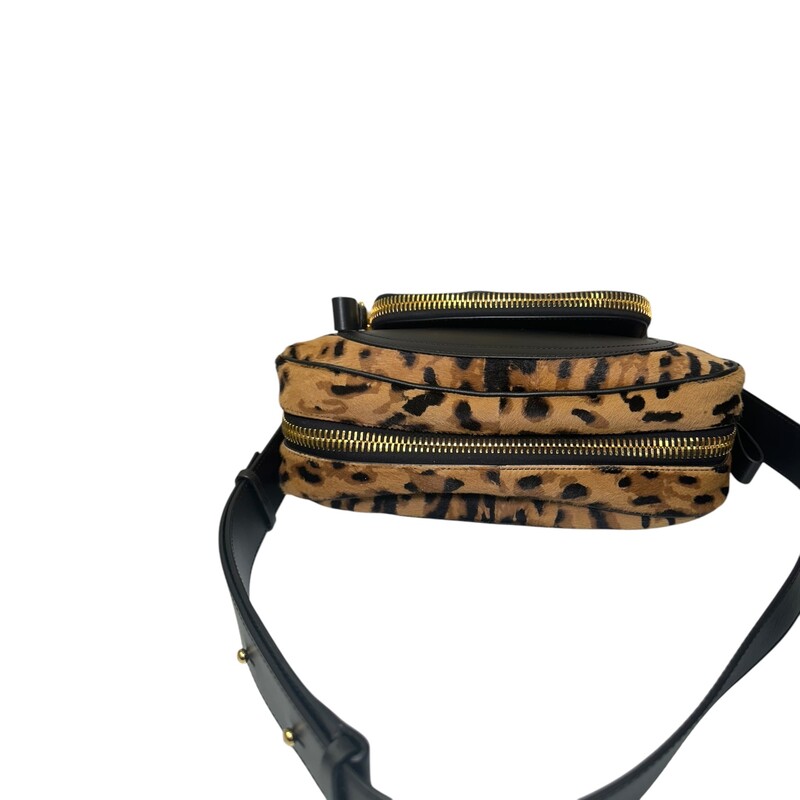Tom Ford jennifer medium double strap bag in leopard haircalf - Cheetah

Date Code:
L1752024AAW

Dimensions:
9.5H x 12.6W x 5.9D

In excellent condition.

Comes with the original dust bag. No box.