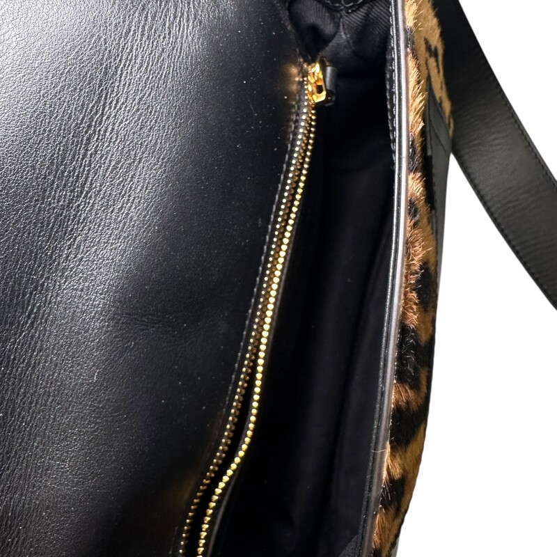 Tom Ford jennifer medium double strap bag in leopard haircalf - Cheetah<br />
<br />
Date Code:<br />
L1752024AAW<br />
<br />
Dimensions:<br />
9.5H x 12.6W x 5.9D<br />
<br />
In excellent condition.<br />
<br />
Comes with the original dust bag. No box.