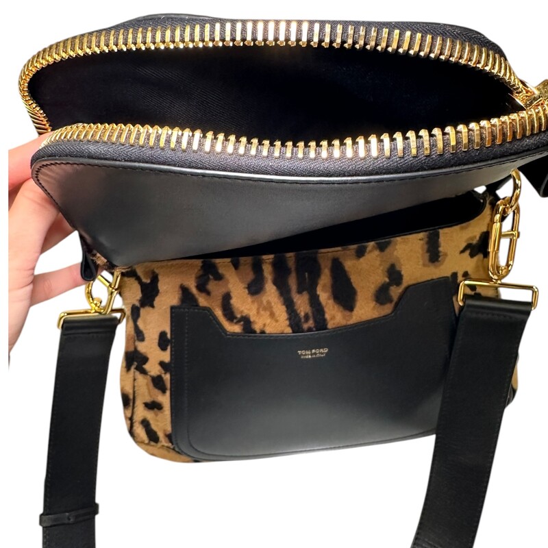 Tom Ford jennifer medium double strap bag in leopard haircalf - Cheetah<br />
<br />
Date Code:<br />
L1752024AAW<br />
<br />
Dimensions:<br />
9.5H x 12.6W x 5.9D<br />
<br />
In excellent condition.<br />
<br />
Comes with the original dust bag. No box.