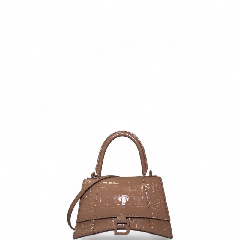 Balenciaga Hourglass Croc Monochrome Embossed Small Top Handle Nude Bag

Code: 593546.9607.P.640167

Dimensions:
L9 x H5.9 x W3.9 inch

In very good condition. Light color transfer on back. Otherwise in excellent condition.

Does not come with the original dust bag and box.
