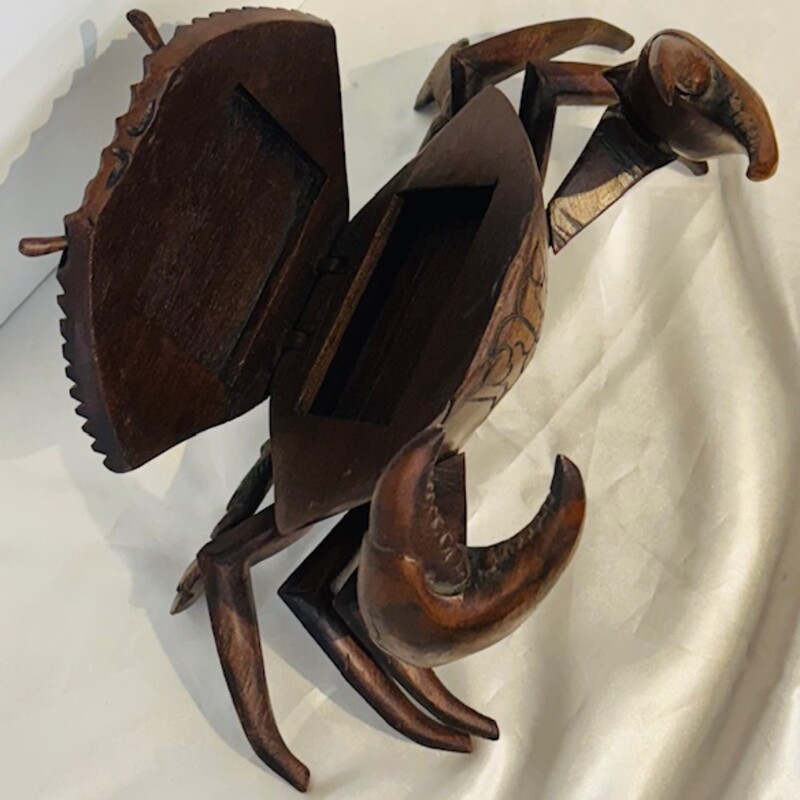 Wood Carve King Crab<br />
With trinket box carved on top<br />
Brown, Size: 13x8H