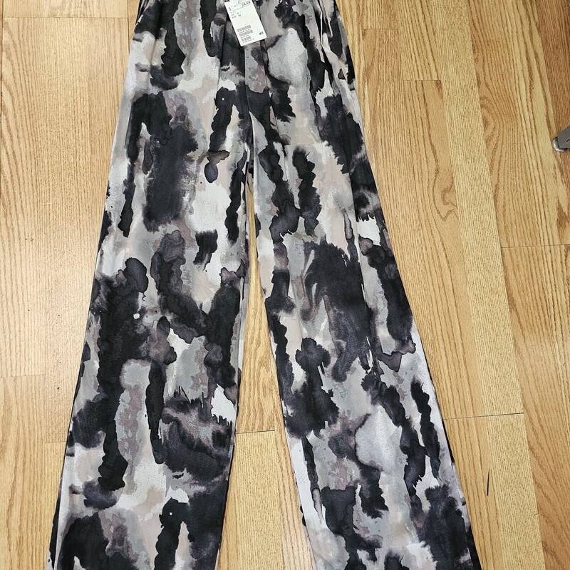 NEW H&M DIVIDED PANTS
