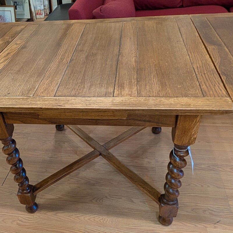 English Barley Twist, Oak, 2 Leaf<br />
36 x 36 x 30 h<br />
pull out leaves 2-12inch