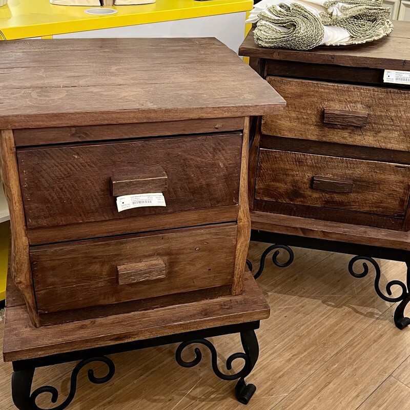 Table Accent Iron Base, Wood Size: 22x20x29
Two available