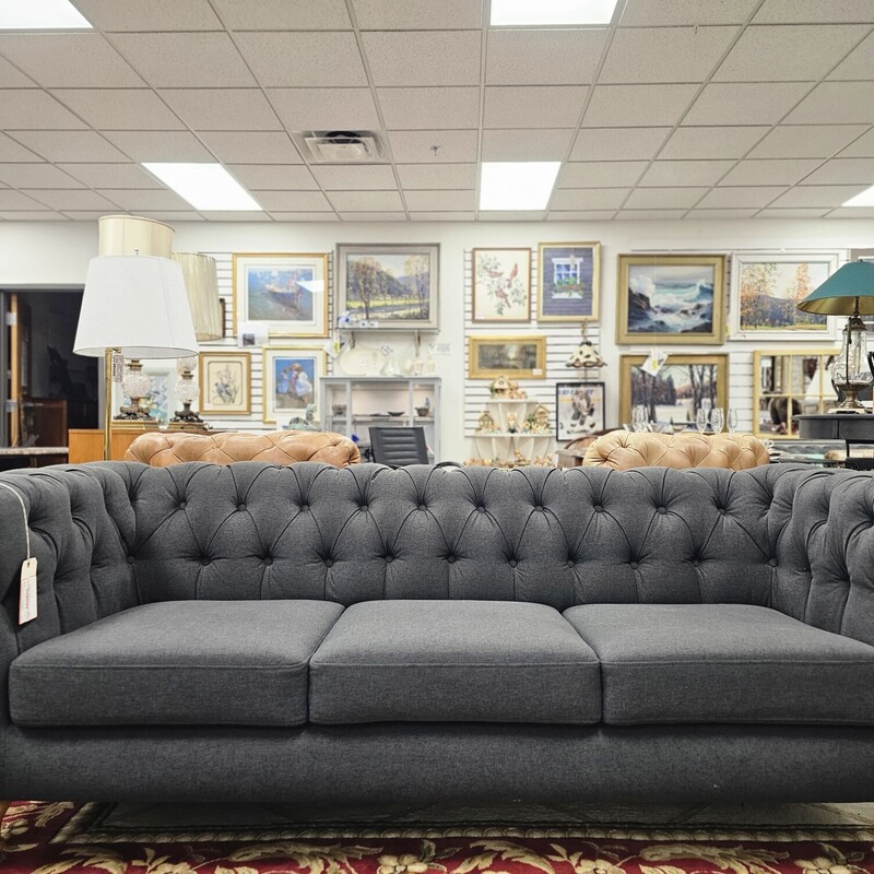 Linen Roll Arm Tufted Sofa<br />
Size: 82Lx29Hx33W