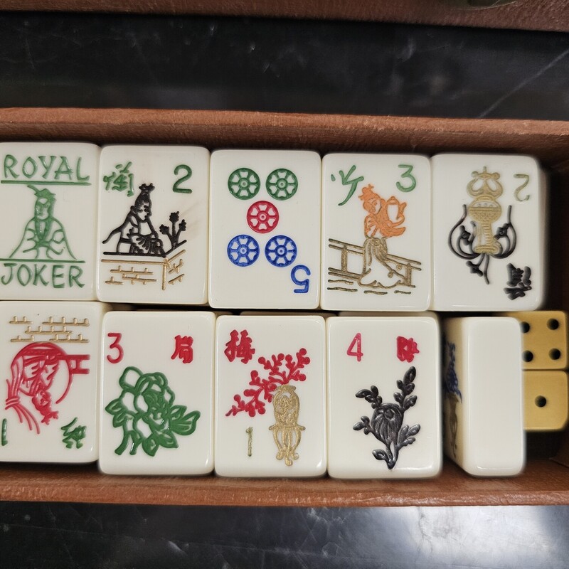Royal Games Vintage Mahjong Set