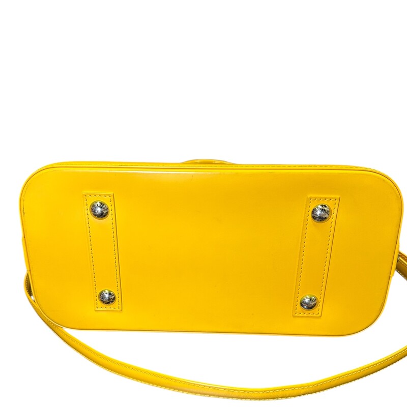 Louis Vuitton Alma Epi Yellow  Leather With long Strap<br />
<br />
Dimensions: 12 L x 9 H inches<br />
<br />
In very good condition. Some scuffs on the base of the bag. Some interior marks.<br />
<br />
Comes with original dust bag. No box.
