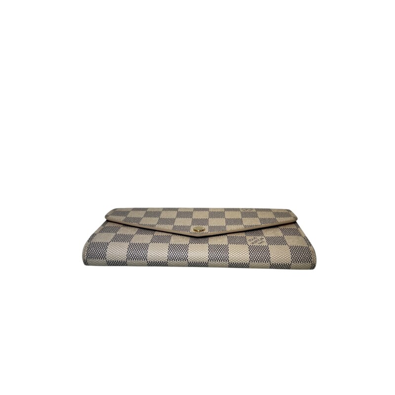 Louis Vuitton Sarah Damier Azur Wallet<br />
<br />
Date Code: Microchip<br />
<br />
Dimensions:7.5 x 4.1 x 0.8 inches<br />
                        (Length x Height x Width<br />
<br />
In very good condition. Some minor hardware scratches.<br />
<br />
Comes with origianl dust bag. No box.