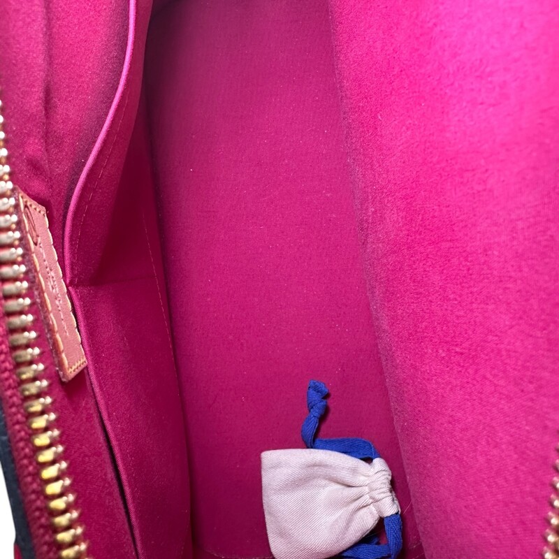 Louis Vuitton Alma Vernis Pink Patent  Handbag with Lock. No key.<br />
<br />
Date Code:SD1114<br />
<br />
Dimensions:<br />
<br />
In very good condition. A minor scuff towards the base. Some marks on bottom of the bag.<br />
<br />
Does not come with original dust bag or box.
